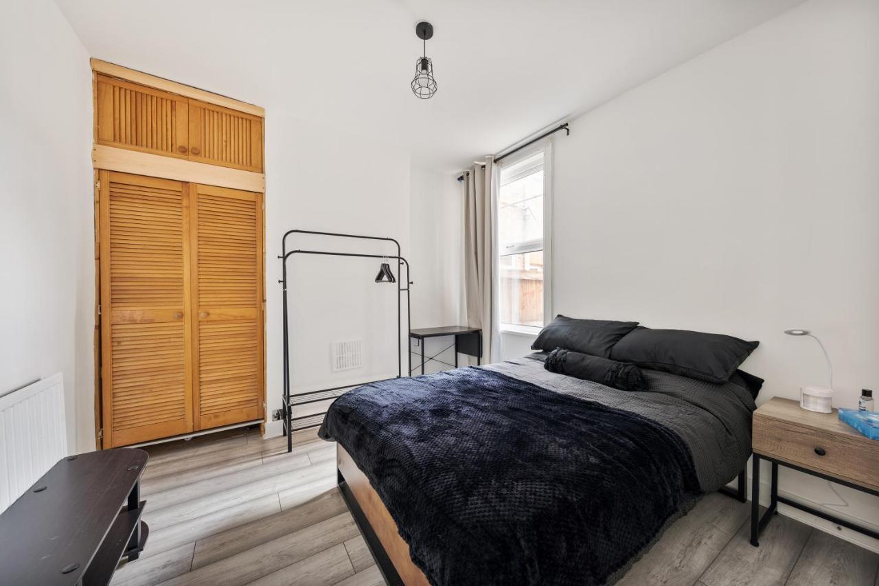 Beautifully Modern 2-Bed Apartment W/Garden Londýn Exteriér fotografie