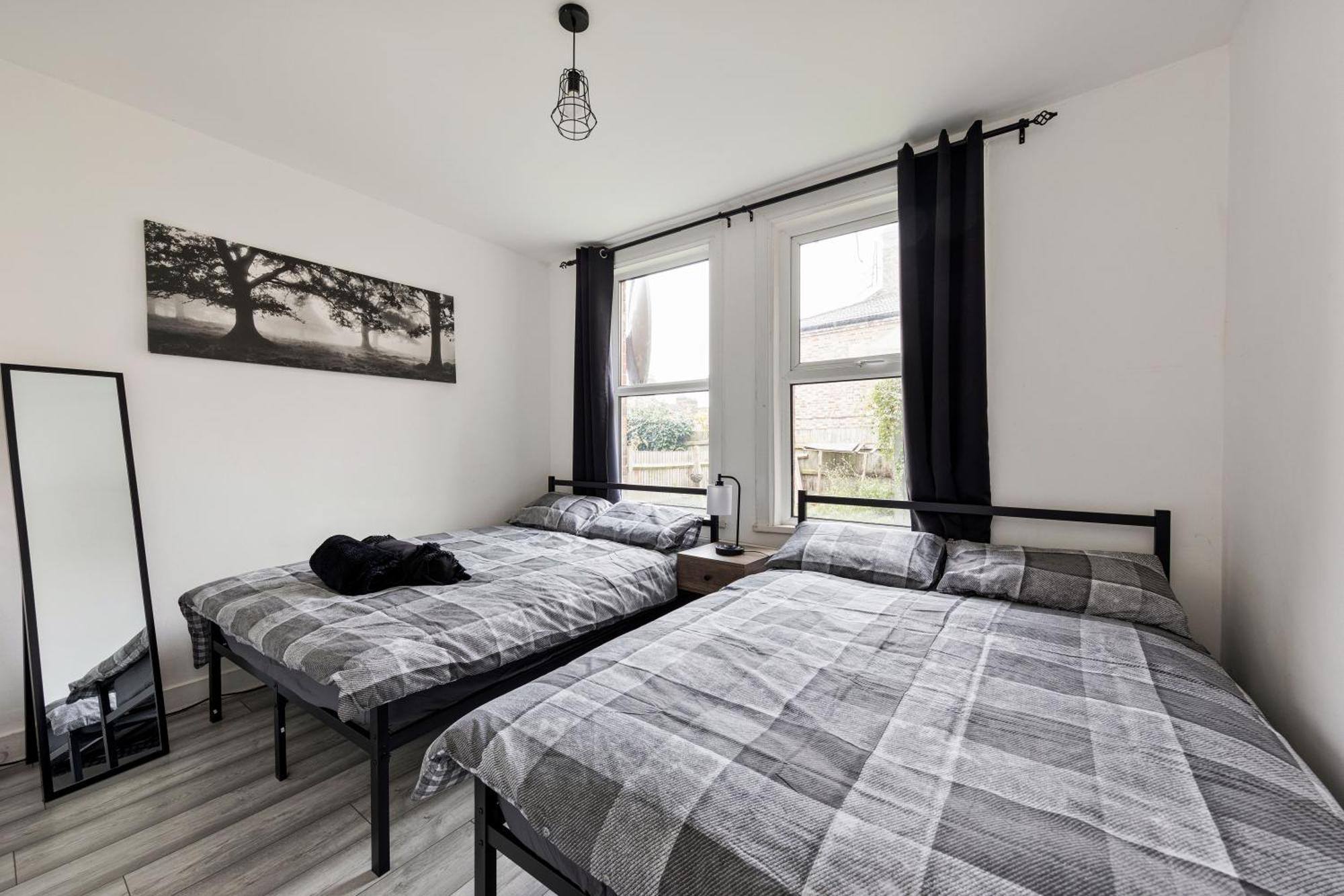 Beautifully Modern 2-Bed Apartment W/Garden Londýn Exteriér fotografie
